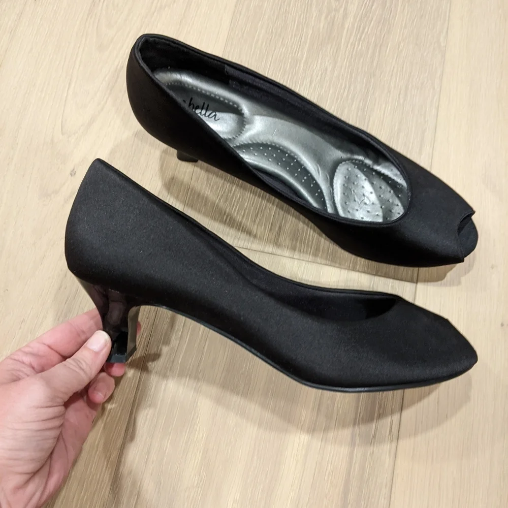 Abella Black Heels - Picture 5 of 12